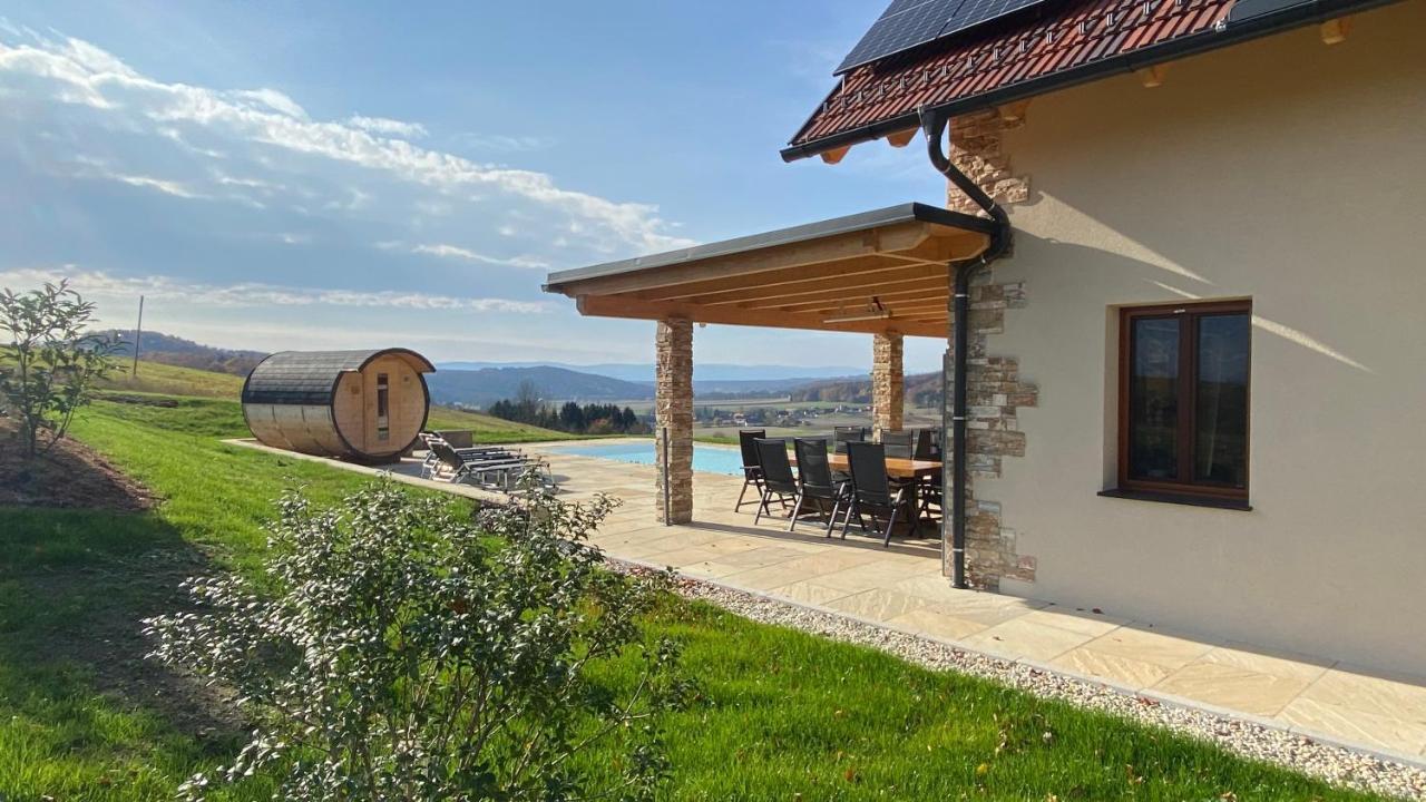 Landvilla Sinelia Premium Dietersdorf am Gnasbach Exterior foto